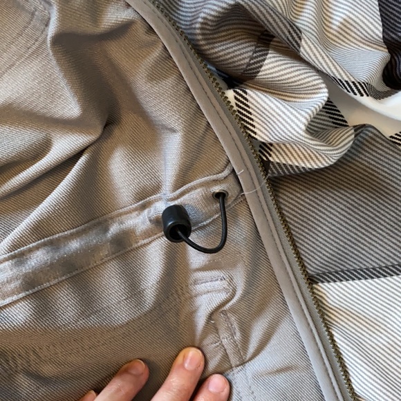 *SOLD* Columbia light jacket - Picture 6 of 7